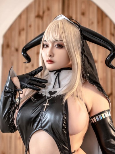 洛璃LoLiSAMA – Demonic Nun