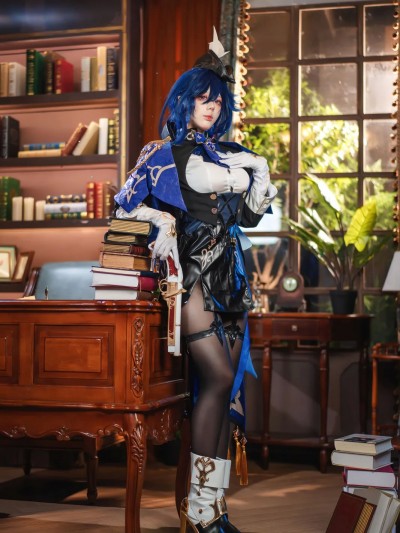 九言 cosplay Clorinde – Genshin Impact