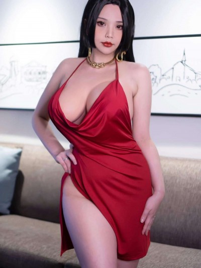 Hana Bunny – Boa Hancock dress