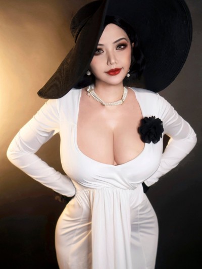 Hana Bunny - Lady Dimitrescu
