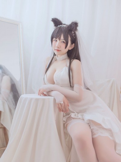 阿半今天很开心 爱宕婚纱[36P-143MB]