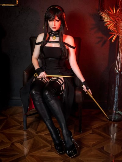 Lady Melamori - Yor Forger