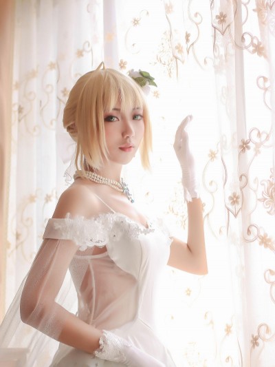 《FateGrand Order》 阿爾托莉雅Alter婚紗 C O S P L A Y