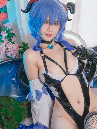Pyoncos (ピオン) cosplay Ganyu Succubus – Genshin Impact