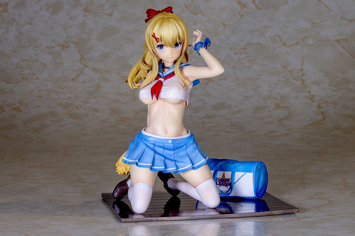 熱情奔放、肆意彈出的渾圓下乳！啦啦隊長『水原麻利亞』R18模型開始預購！